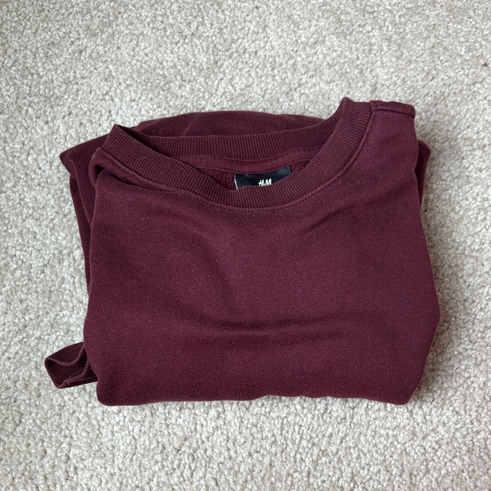 H&M Men's Crewneck Sweater in Wine
